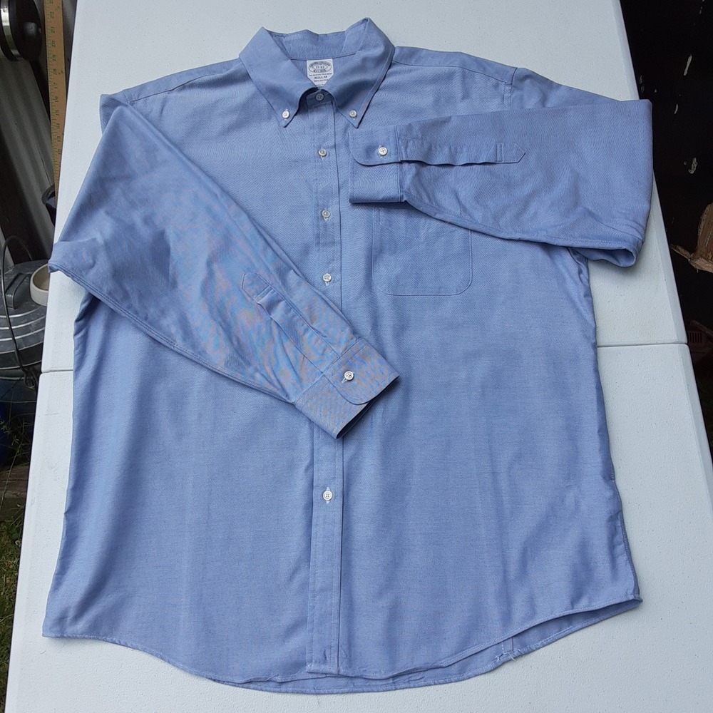 Brooks Brothers Dress Shirt Men 17-33 Button Up Regular Fit Made In USA